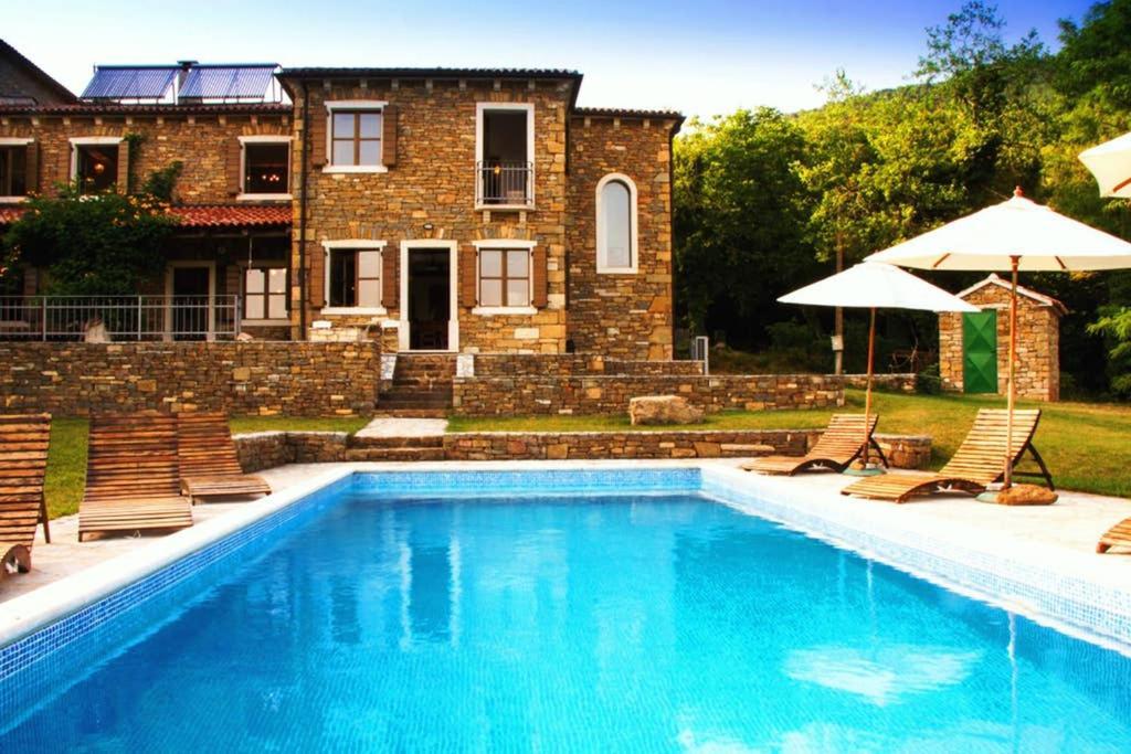 Villa Bazjaki - Beautiful Stone Villa In Istria With Private Pool Ливаде Экстерьер фото